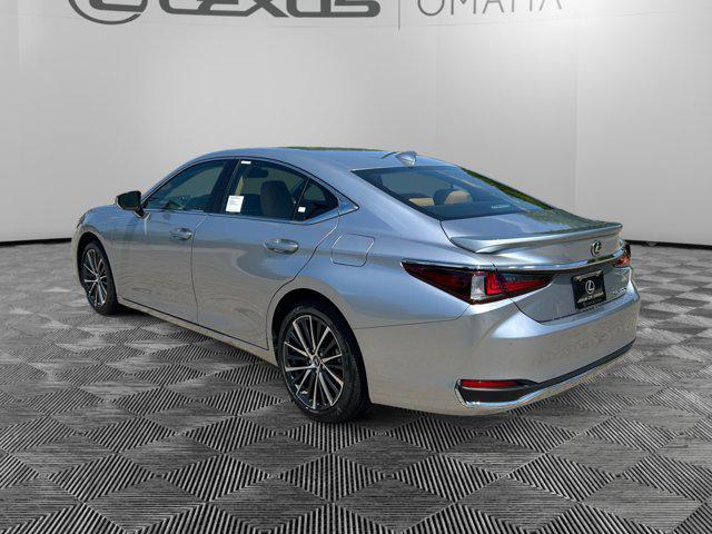 new 2025 Lexus ES 300h car, priced at $48,989
