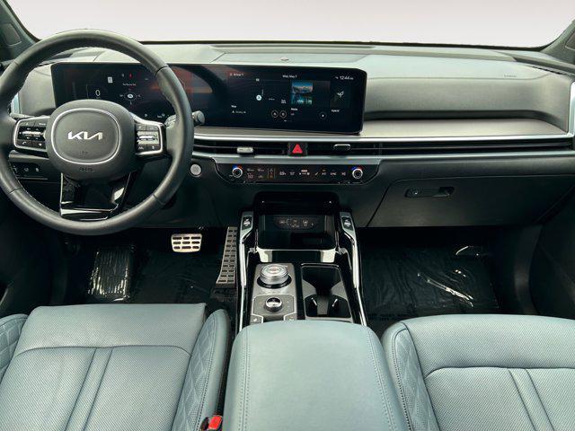 used 2025 Kia Sorento Hybrid car, priced at $42,500