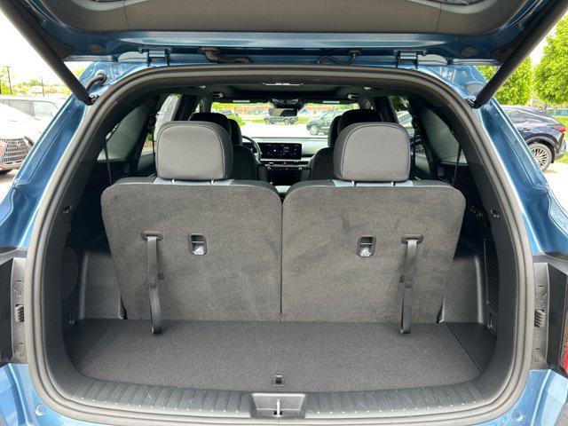 used 2025 Kia Sorento Hybrid car, priced at $42,500