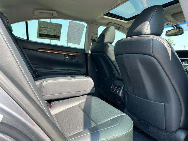 used 2015 Lexus ES 300h car, priced at $18,500