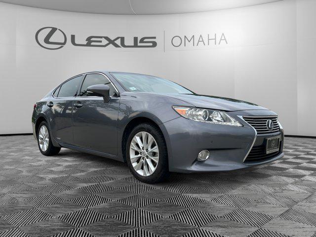 used 2015 Lexus ES 300h car, priced at $18,500