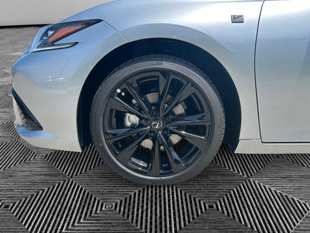 new 2025 Lexus ES 300h car, priced at $50,053