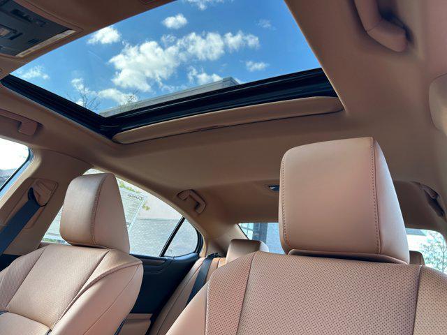 new 2025 Lexus ES 300h car, priced at $50,209