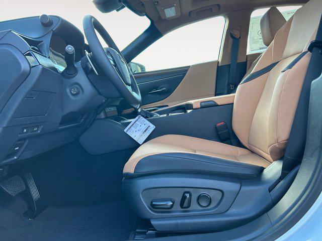 new 2025 Lexus ES 300h car, priced at $50,209