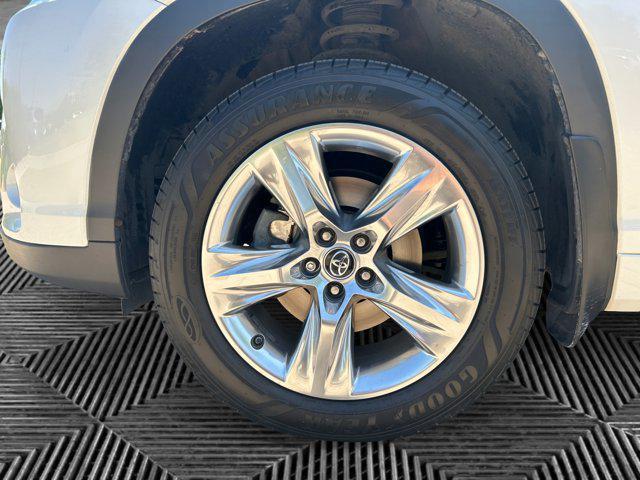 used 2019 Toyota Highlander car, priced at $27,000