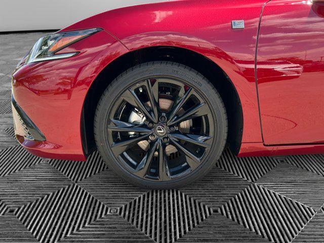 new 2025 Lexus ES 300h car, priced at $49,333