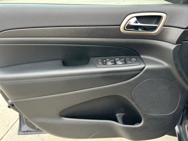 used 2016 Jeep Grand Cherokee car, priced at $16,000
