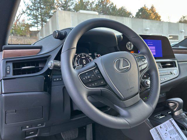 new 2025 Lexus ES 350 car, priced at $45,361