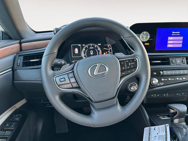 new 2025 Lexus ES 350 car, priced at $45,361