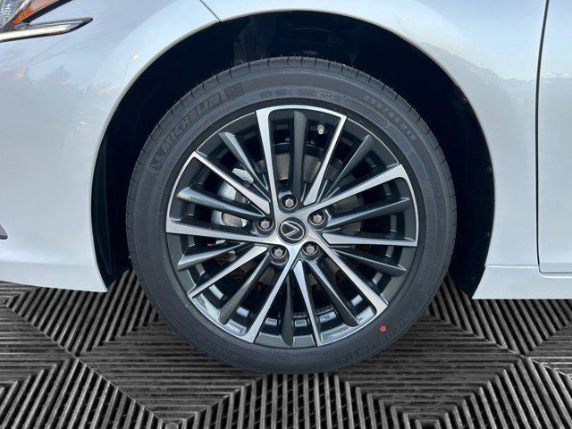 new 2025 Lexus ES 350 car, priced at $45,361