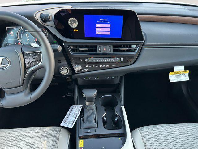 new 2025 Lexus ES 350 car, priced at $45,361