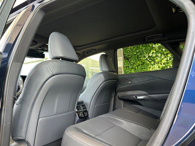 new 2025 Lexus RX 350 car, priced at $69,679