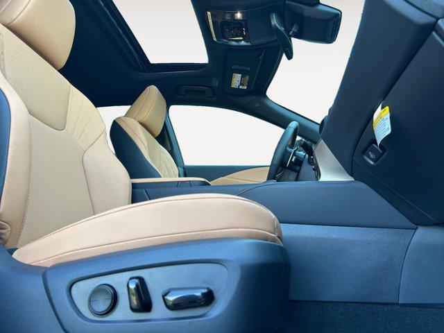 new 2025 Lexus RX 350 car, priced at $58,749