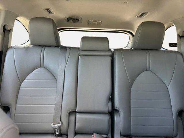 used 2022 Toyota Highlander car, priced at $32,900