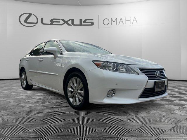 used 2015 Lexus ES 300h car, priced at $20,000