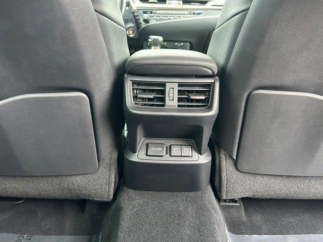 used 2019 Lexus ES 350 car, priced at $30,900