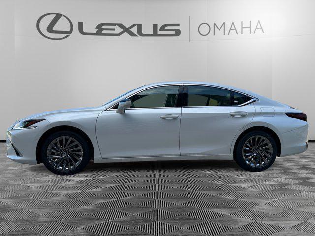 new 2025 Lexus ES 300h car, priced at $54,645