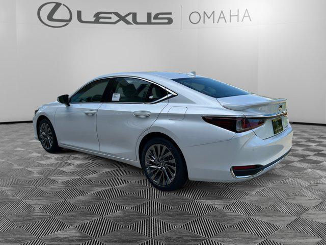 new 2025 Lexus ES 300h car, priced at $54,645