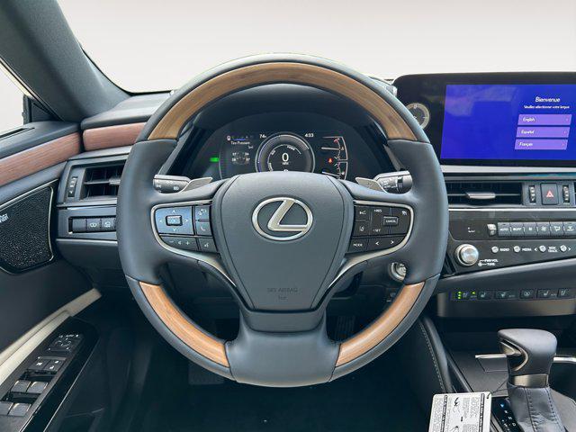 new 2025 Lexus ES 300h car, priced at $54,645