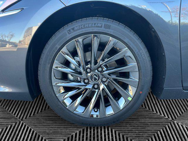 new 2025 Lexus ES 350 car, priced at $53,626