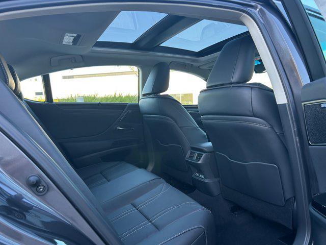 new 2025 Lexus ES 350 car, priced at $53,626