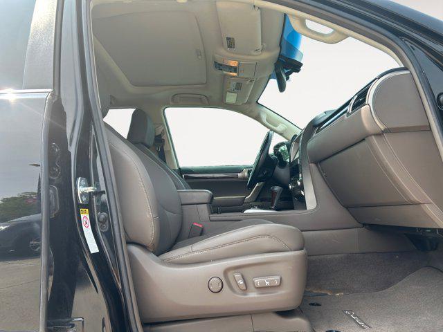 used 2019 Lexus GX 460 car, priced at $33,400