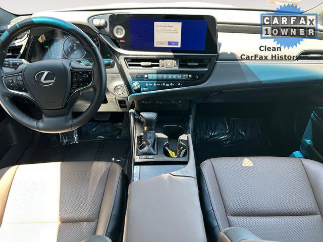 used 2024 Lexus ES 300h car, priced at $40,000