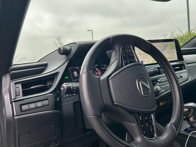 used 2025 Lexus ES 300h car, priced at $54,000