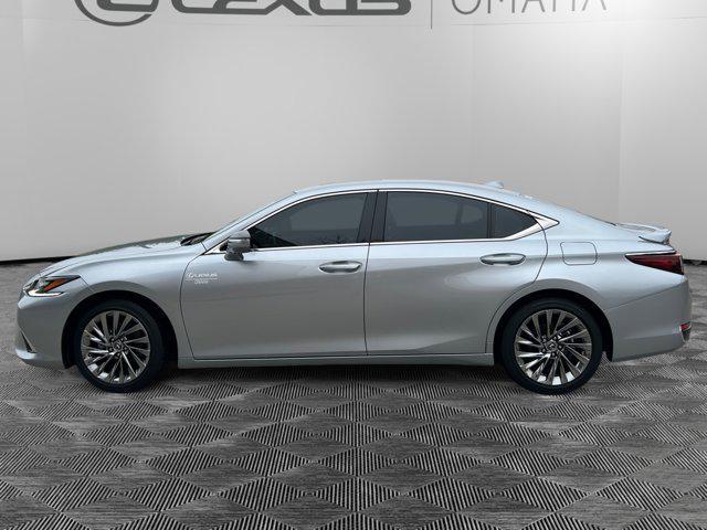 used 2025 Lexus ES 300h car, priced at $54,000