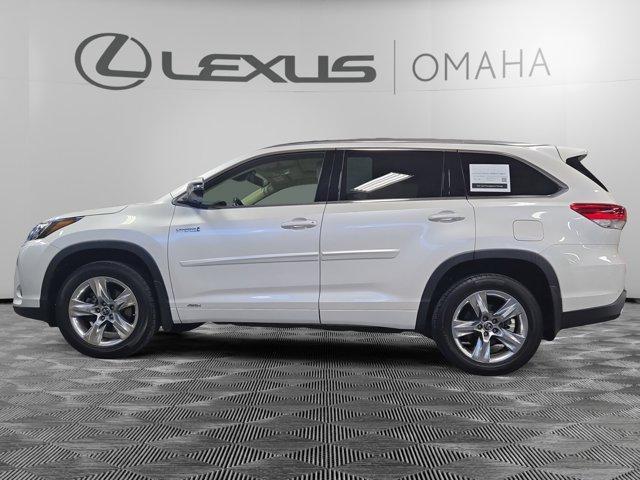 used 2019 Toyota Highlander Hybrid car, priced at $34,000