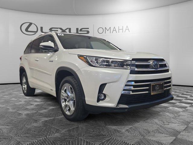 used 2019 Toyota Highlander Hybrid car, priced at $34,000