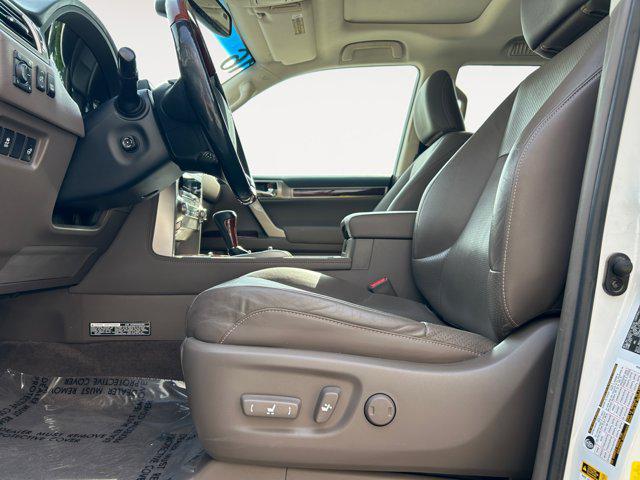 used 2016 Lexus GX 460 car, priced at $28,900