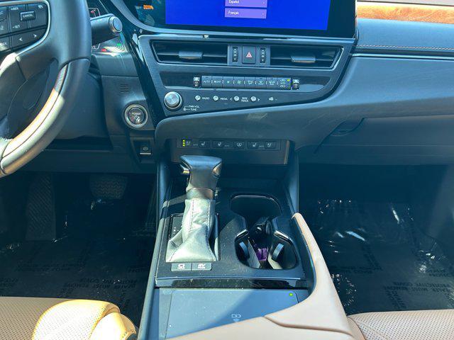 used 2024 Lexus ES 300h car, priced at $45,900