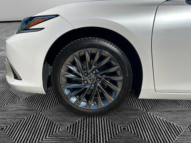 used 2024 Lexus ES 300h car, priced at $45,900