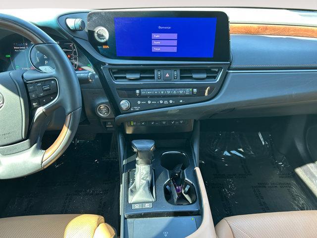 used 2024 Lexus ES 300h car, priced at $45,900