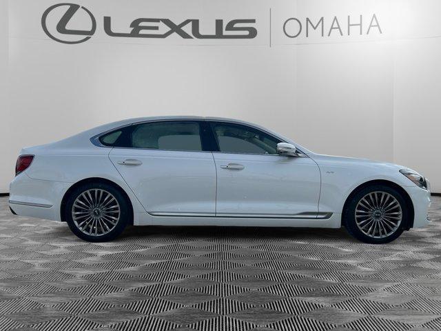 used 2019 Kia K900 car, priced at $25,500