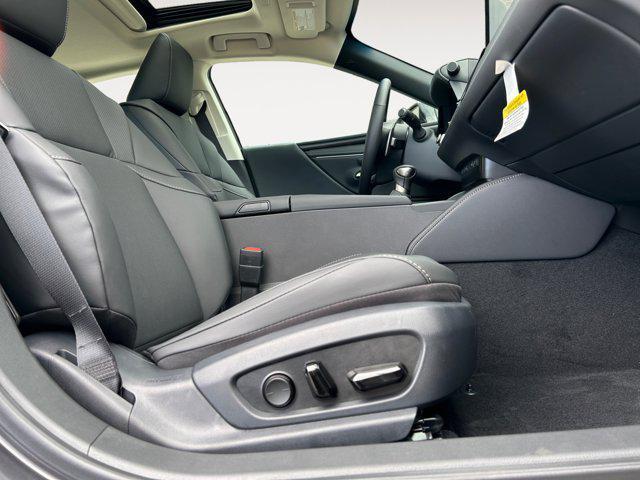 new 2025 Lexus ES 300h car, priced at $50,009