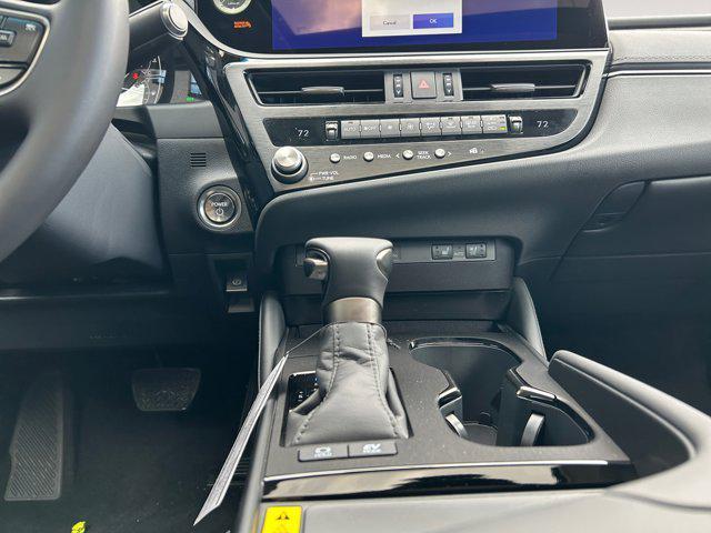 new 2025 Lexus ES 300h car, priced at $50,009