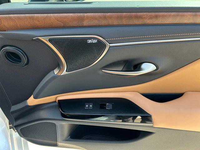 used 2024 Lexus ES 300h car, priced at $47,900