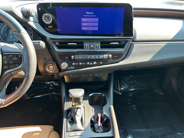 used 2024 Lexus ES 300h car, priced at $47,900