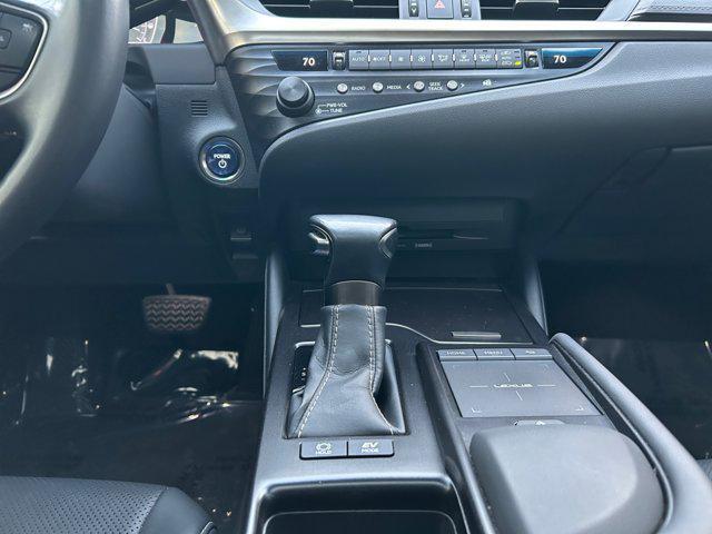 used 2019 Lexus ES 300h car, priced at $29,000