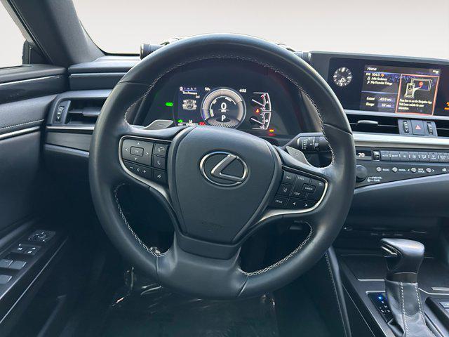 used 2019 Lexus ES 300h car, priced at $29,000