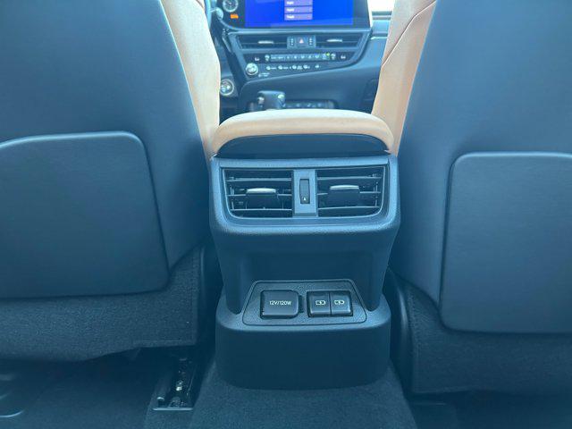new 2025 Lexus ES 350 car, priced at $53,826