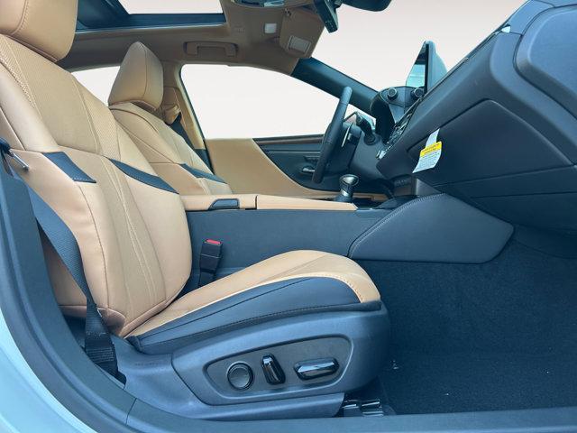 new 2025 Lexus ES 350 car, priced at $53,826