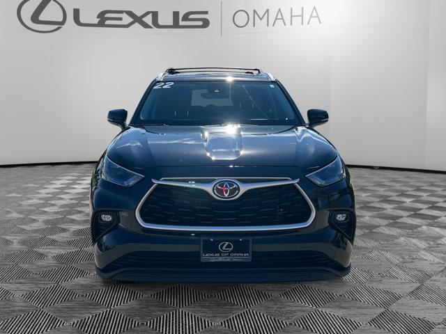 used 2022 Toyota Highlander car, priced at $35,900