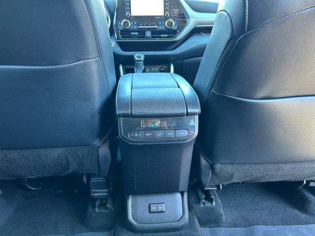 used 2022 Toyota Highlander car, priced at $35,900