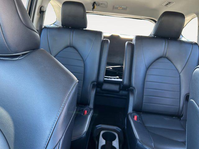 used 2022 Toyota Highlander car, priced at $35,900