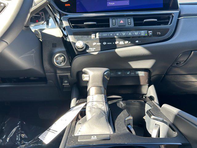 new 2025 Lexus ES 350 car, priced at $53,826