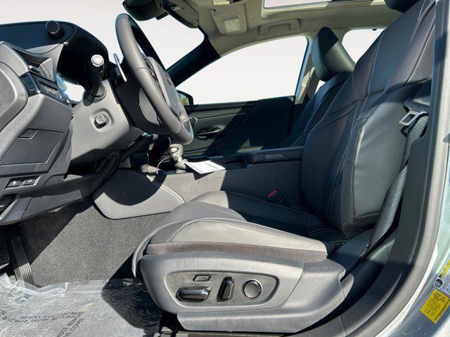 new 2025 Lexus ES 350 car, priced at $53,826