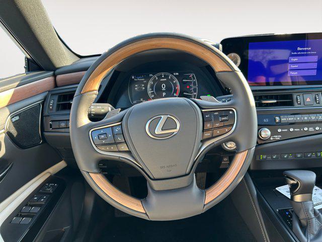 new 2025 Lexus ES 350 car, priced at $53,766